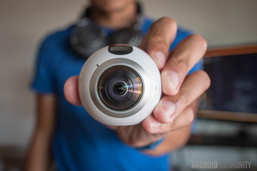 Samsung’s Gear 360 is finally available from major carriers and Best Buy