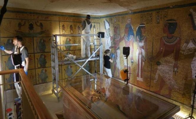 Тайная комната обнаружена в гробнице Тутанхамона