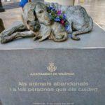 119866 Монумент «Бродячие» — памятник милосердию животных и человеческому эгоизму