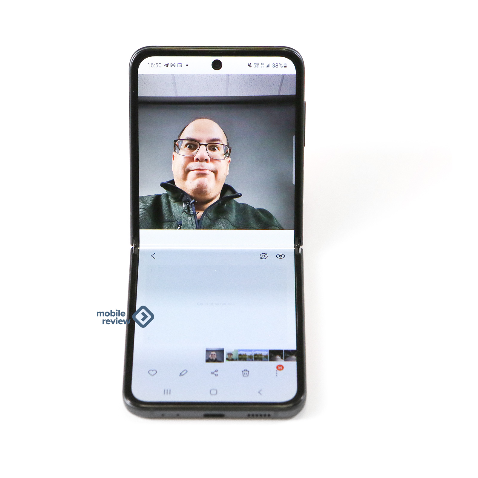 Обзор смартфона с гибким экраном Samsung Galaxy Z Flip3 (SM-F711B)