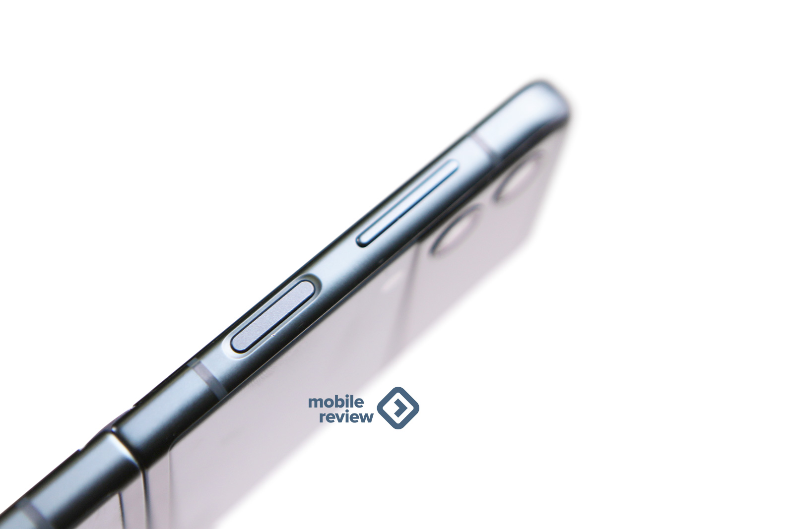 Обзор смартфона с гибким экраном Samsung Galaxy Z Flip3 (SM-F711B)