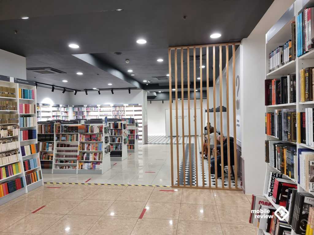 Флагманский книжный магазин на Невском — уроки для розницы